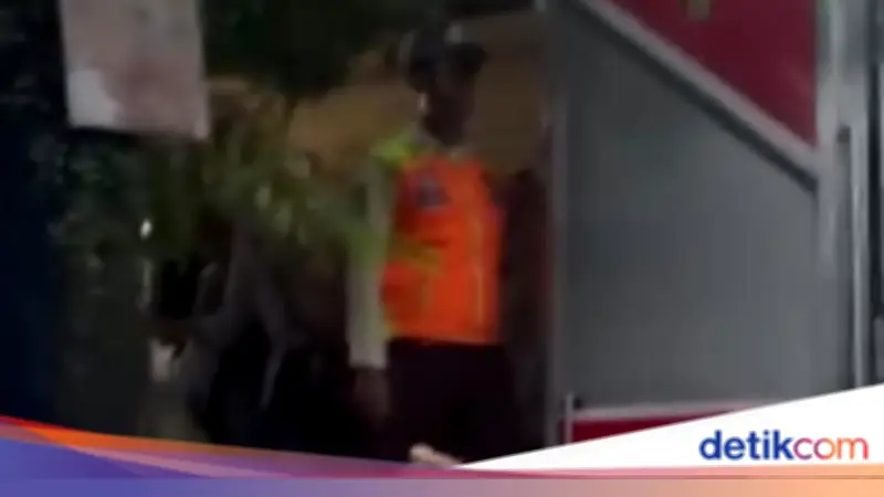 KRL Green Line Mati Listrik, Penumpang Loncat dari Gerbong