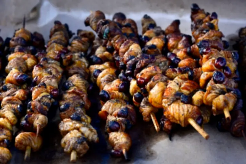 Kuliner Ekstrem Sate Ulat Sagu dari Indonesia Timur, Kaya Protein