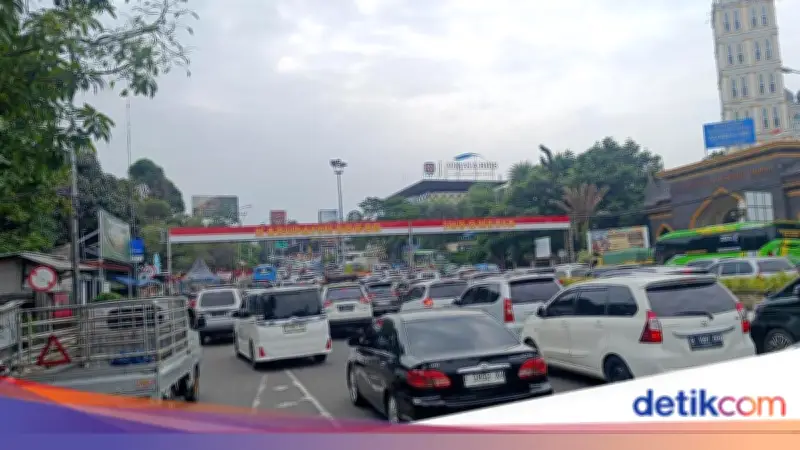 Lalin Padat, One Way Arah Puncak Bogor Berlaku Pagi Ini