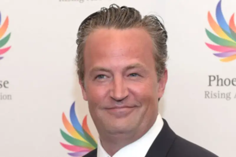 Lelang Barang Pribadi Matthew Perry Termasuk Naskah Friends