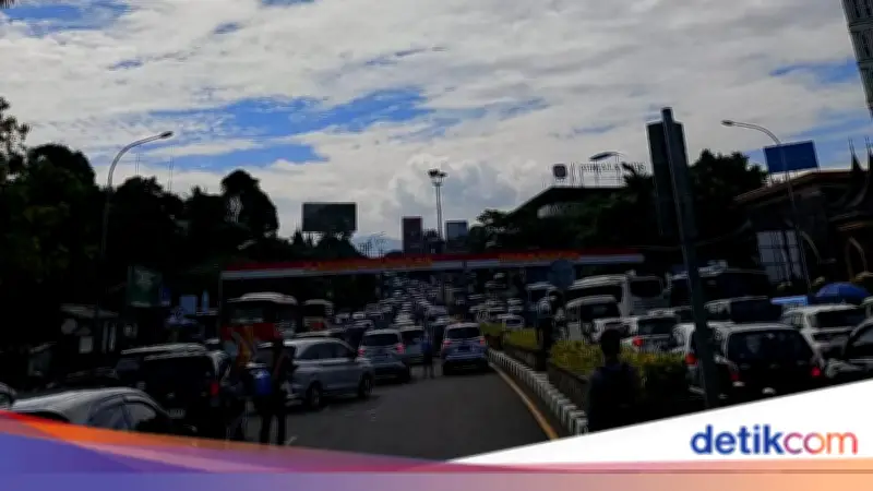 Libur May Day, 13 Ribu Kendaraan Menuju Puncak Bogor Pagi Ini