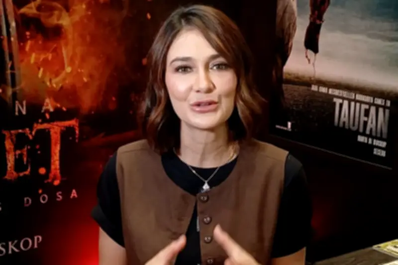 Luna Maya Jadi Eksekutif Produser Film Jangan Buang Ibu