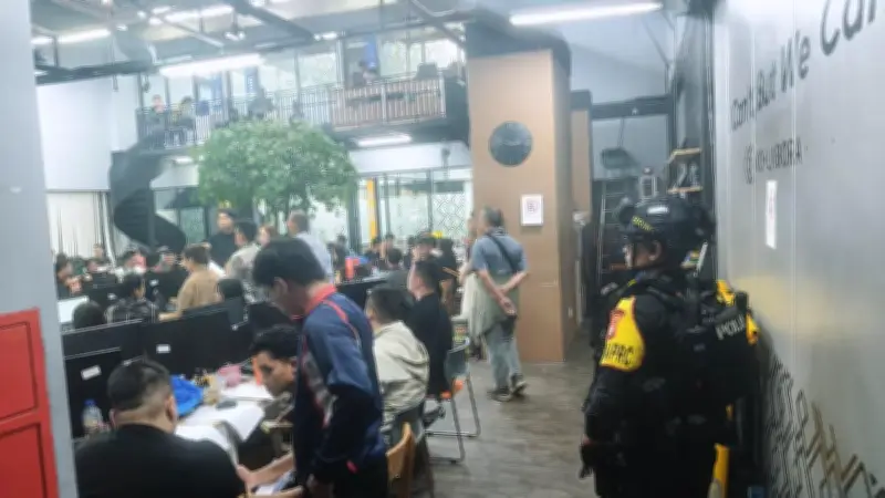 Markas Judi Online di Hayam Wuruk Digerebek, 275 WNA Jadi Tersangka