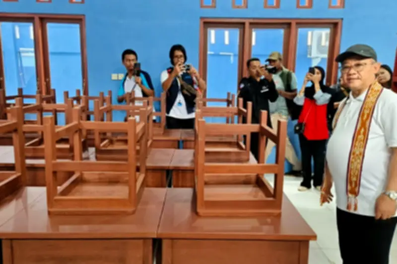 Mendikdasmen: Anggaran Pendidikan Tak Hanya untuk MBG, Revitalisasi Jalan Terus