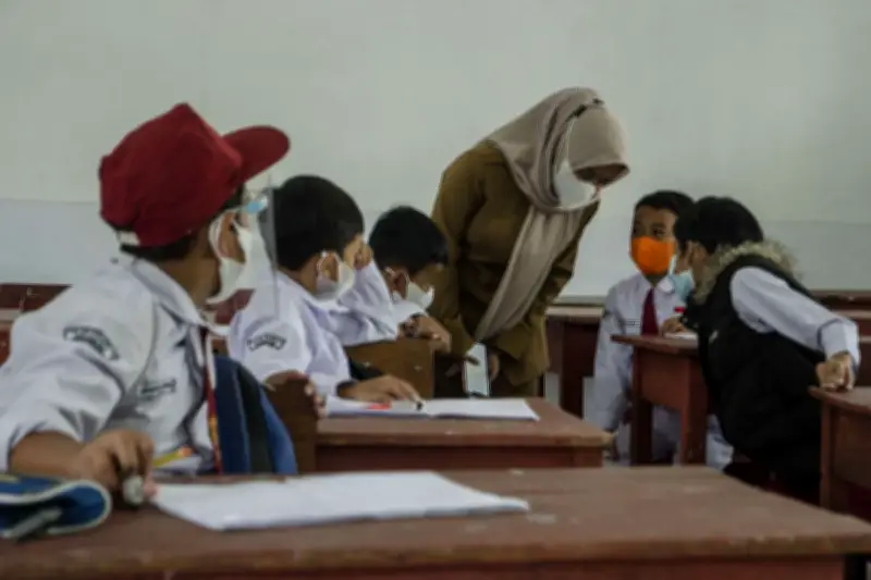 Mendikdasmen Pastikan 237.000 Guru Non-ASN Tetap Bertahan di 2027