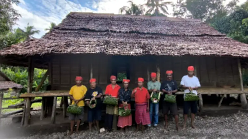 Menembus Medan Berat Demi Kurban Warga Kepulauan Maluku
