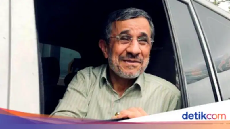 Mengapa Ahmadinejad Jadi Misteri dalam Perang AS-Iran?