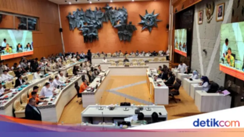 Menhub Absen, Komisi V DPR Tunda Rapat Bahas Kecelakaan Kereta di Bekasi