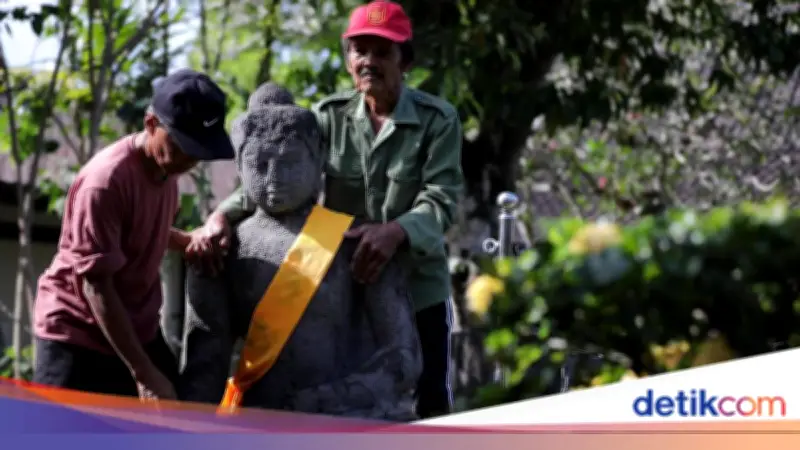 Menjelang Waisak, Arca Unfinished Buddha Borobudur Dipindah ke Lapangan Kenari