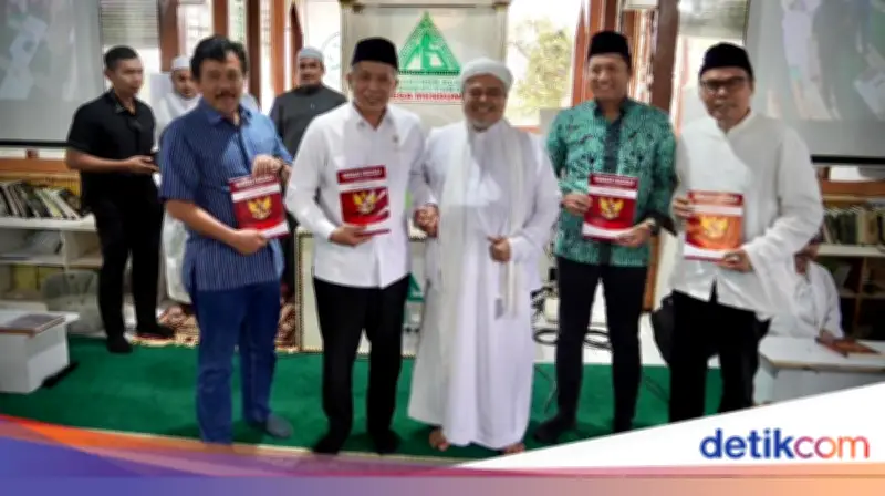 Menkop Dorong Koperasi Pesantren Jadi Motor Ekonomi Pancasila