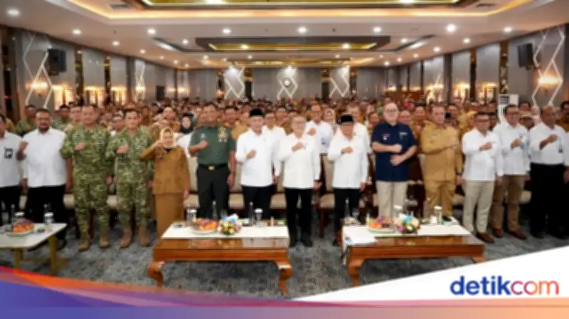 Menkop: Peran Kepala Desa Vital untuk Operasional Koperasi Merah Putih