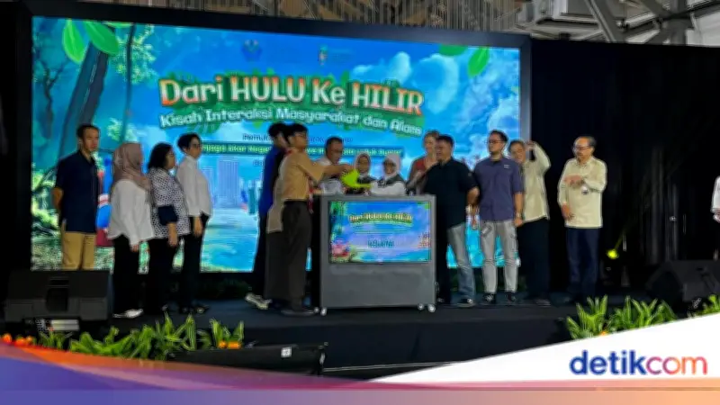 Menteri LH Luncurkan Program Kelana untuk Atasi Eco-Anxiety Anak Muda