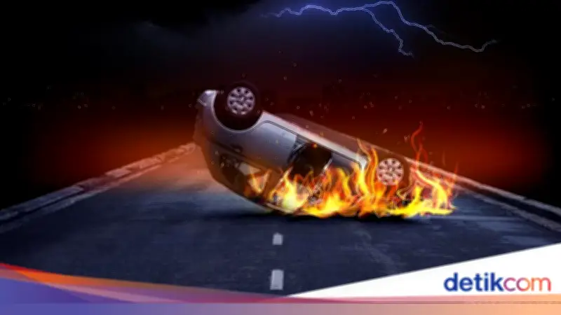 Minibus Terbakar di Tol Jagorawi Akibat Korsleting Listrik