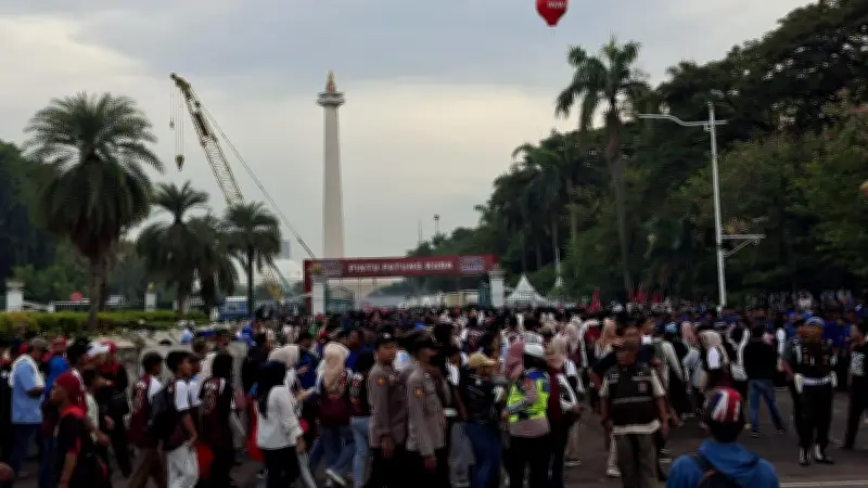 Monas Mulai Padat Peserta May Day Fiesta 2026, Ribuan Buruh Datang dari Berbagai Daerah
