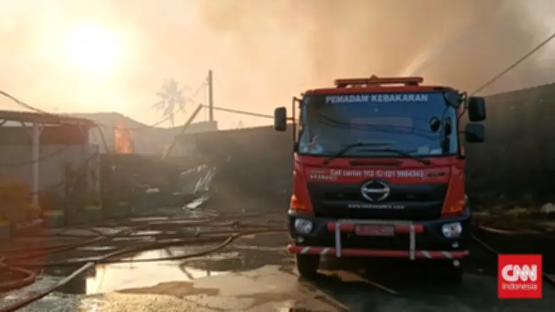 Pabrik Sumpit di Tangerang Ludes Terbakar, Diduga Korsleting Listrik