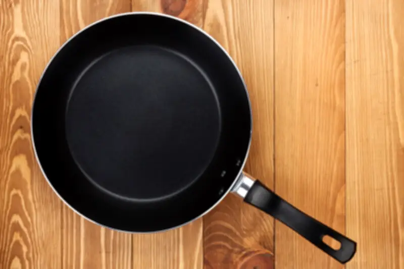 Pakar: Jangan Bilas Peralatan Dapur Berminyak dengan Air Panas