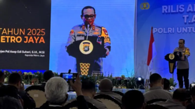 Pangkat Kapolda Metro Jaya Naik Jadi Komjen, Kapolri Ungkap Arahan Presiden