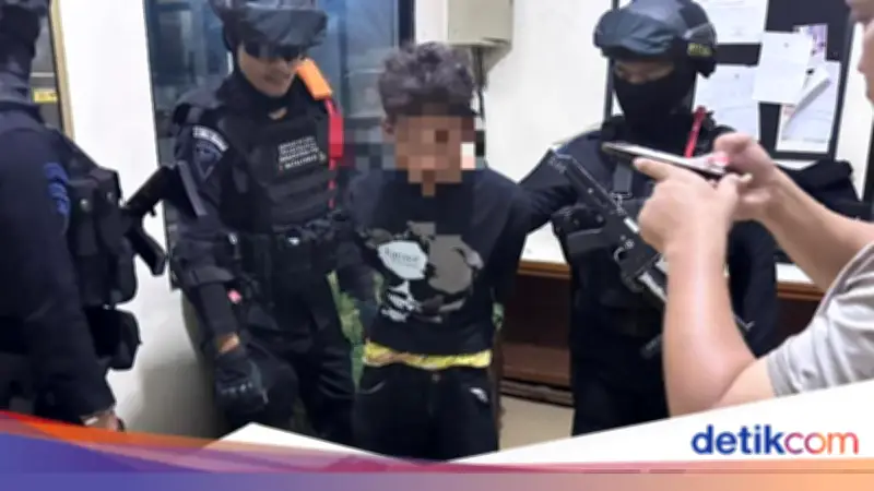 Patroli Malam di Bekasi, Brimob Tangkap Pencuri Motor