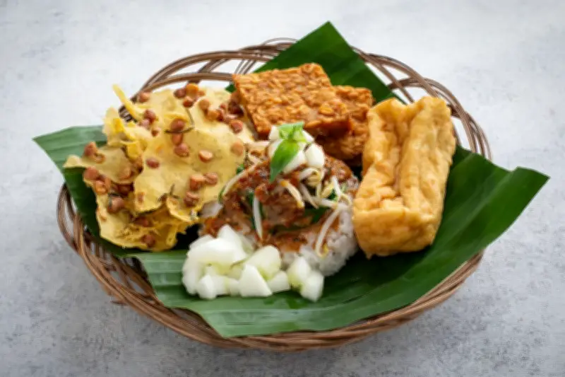 Pecel Masuk Daftar Salad Terbaik Dunia 2026 Versi TasteAtlas