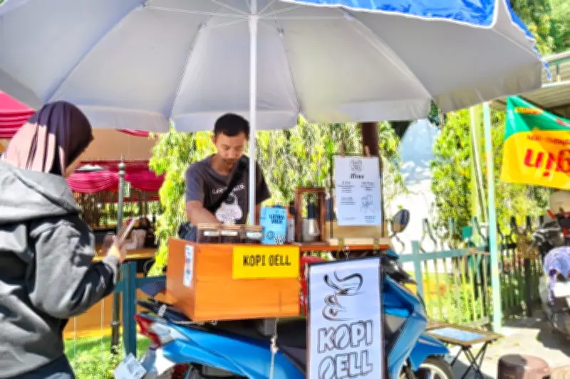 Pedagang Kopi di Magelang Adaptasi Pembayaran Digital QRIS