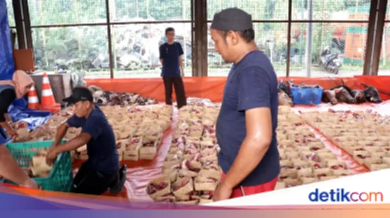 Pemprov DKI Minta Warga Gunakan Besek untuk Kurban demi Kurangi Sampah