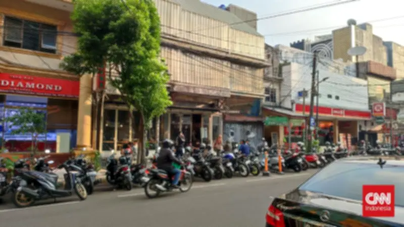 Pemprov DKI Tertibkan 13 Juru Parkir Liar di Blok M, Dibina Dinsos