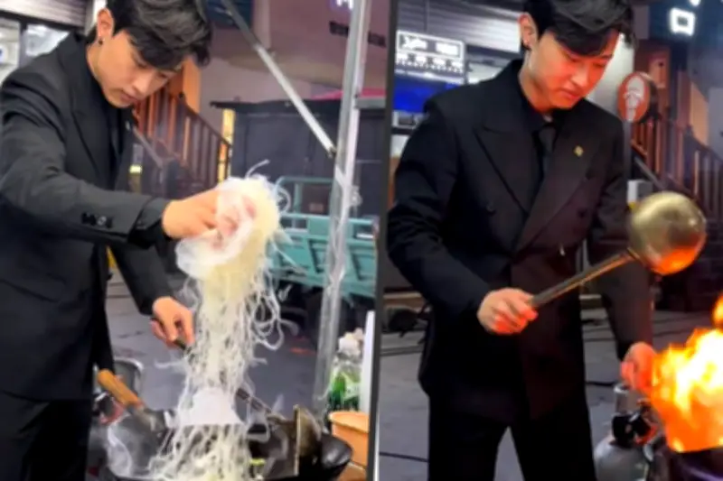 Pemuda China Viral Jual Nasi Goreng Pakai Jas, Raup Rp129 Juta per Bulan