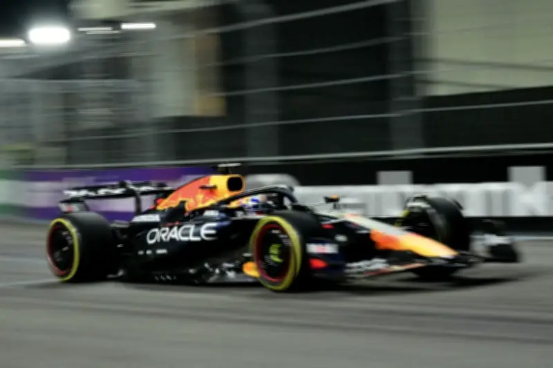 Pentingnya Kekuatan Leher di Balap F1 vs Bahaya Leher Pegal Akibat Layar