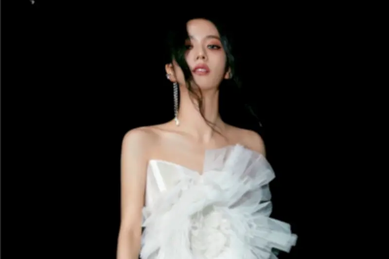 Perancang Busana Belgia Tuduh Tim Jisoo Blackpink Tak Kembalikan Pakaian