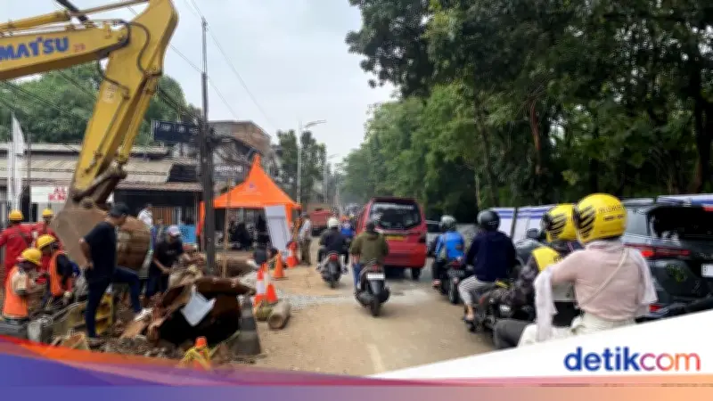 Perbaikan Jalan Amblas Lenteng Agung 70%, Malam Ini Dicor