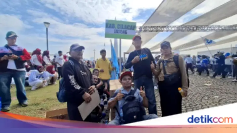Pertama Ikut May Day di Jakarta, Buruh Cilacap Harap Sembako Murah