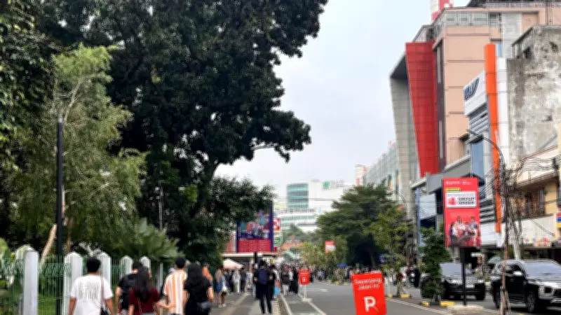 Pesona Blok M: Tongkrongan Lawas hingga Lapak Kalcer Anak Jakarta