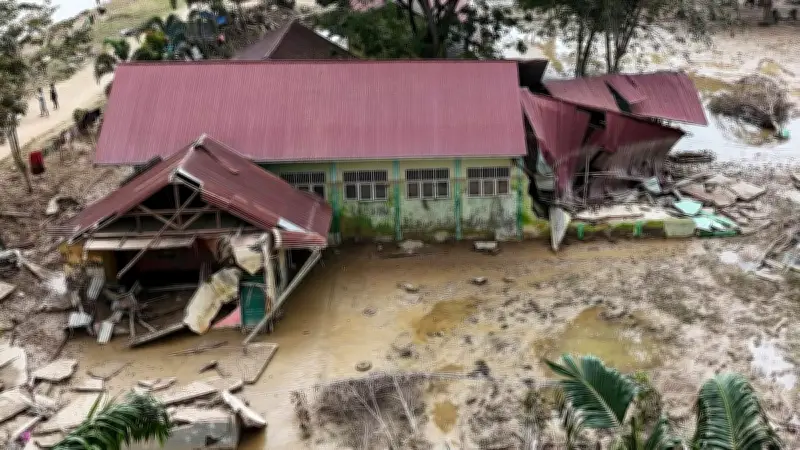 PKS Salurkan Ribuan Hewan Kurban hingga Daerah Banjir Sumatra