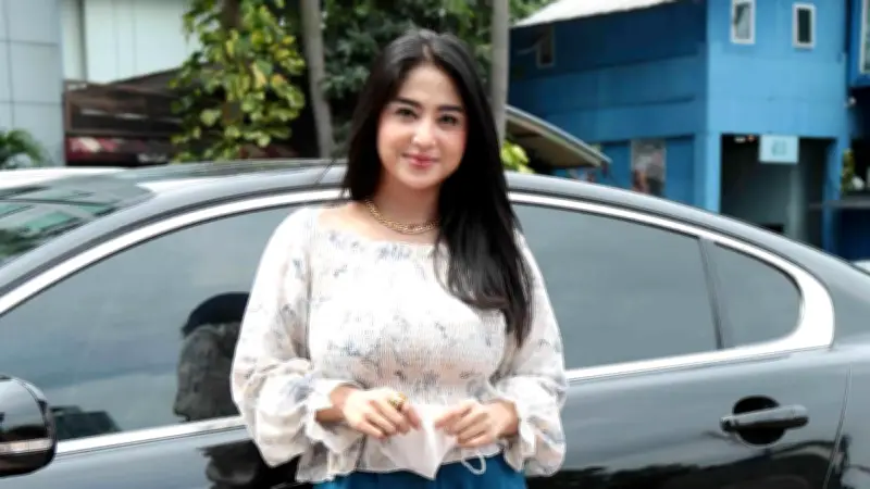 Polda Metro Jaya Ungkap Progres Laporan Dewi Perssik Soal Akun Palsu