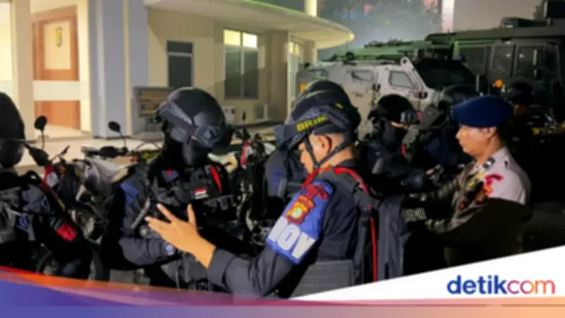 Polisi Tangkap 4 Remaja Tawuran di Kalimalang, Sajam dan Stik Golf Disita