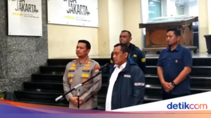 Polisi Tangkap Dua Begal Bersenpi yang Beraksi di Jakarta Timur dan Bekasi