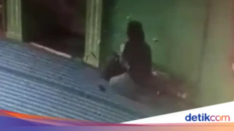 Polisi Tangkap Maling Kotak Amal Modus Pura-pura Salat di Jaksel