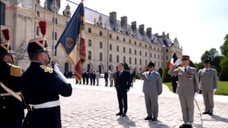 Prabowo Disambut PM Prancis di Les Invalides, Awali Kunjungan Kenegaraan