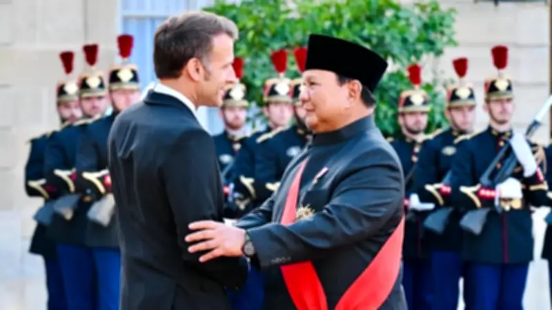 Prabowo Hadiri Jamuan Kenegaraan Macron di Istana Élysée