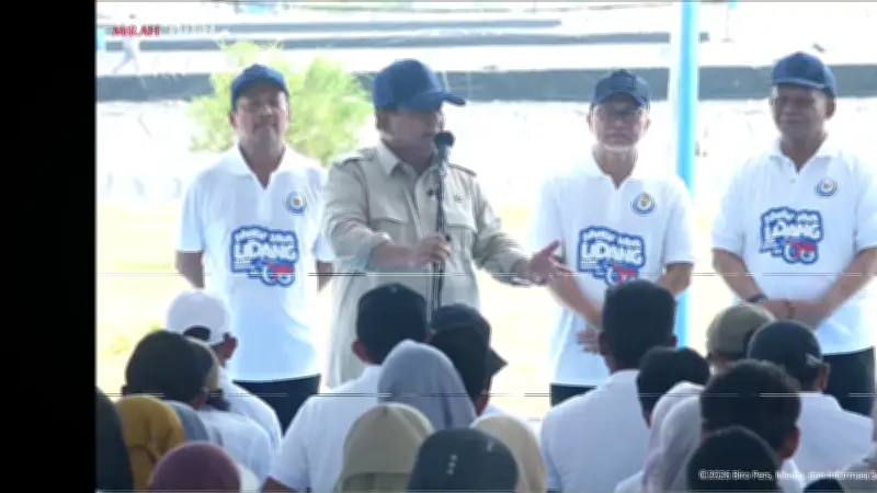 Prabowo Hadiri Panen Raya Udang di Kebumen, Hasilnya Capai Level Dunia