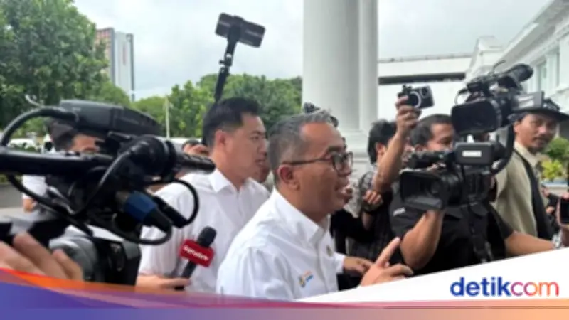 Prabowo Panggil Mendikti dan Wamenhan ke Istana, Bahas Penerbangan Haji?