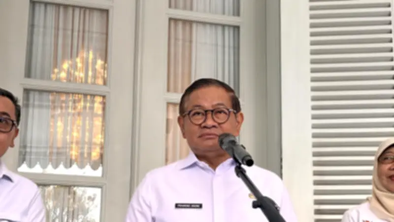 Pramono Perintahkan Kadishub Bereskan Parkir Liar Blok M