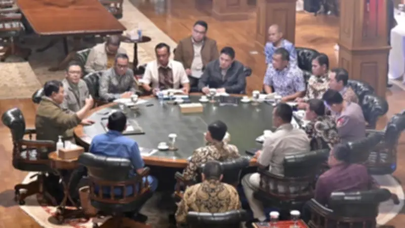 Presiden Prabowo Pimpin Ratas di Hambalang, Bahas Aspirasi Buruh dan Pendidikan