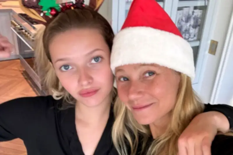 Putri Gwyneth Paltrow dan Chris Martin, Apple Martin, Debut Akting di Film Nancy Meyers