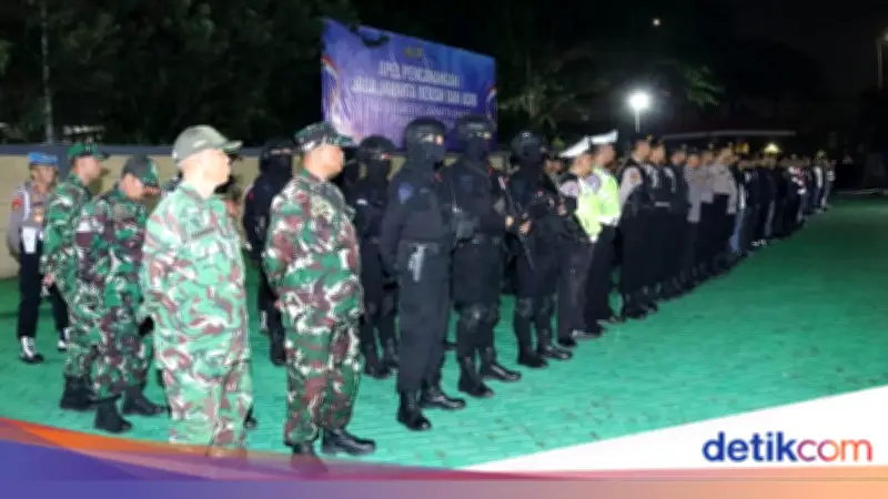 Razia Gabungan di Jakbar, Polisi Tangkap 4 Pembawa Obat Keras