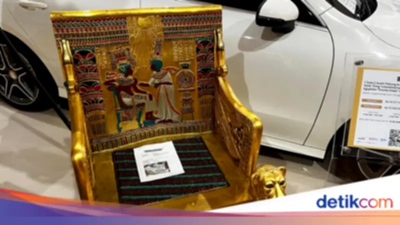 Replika Kursi Firaun Laku Terjual Rp 80 Juta di Lelang Kejagung
