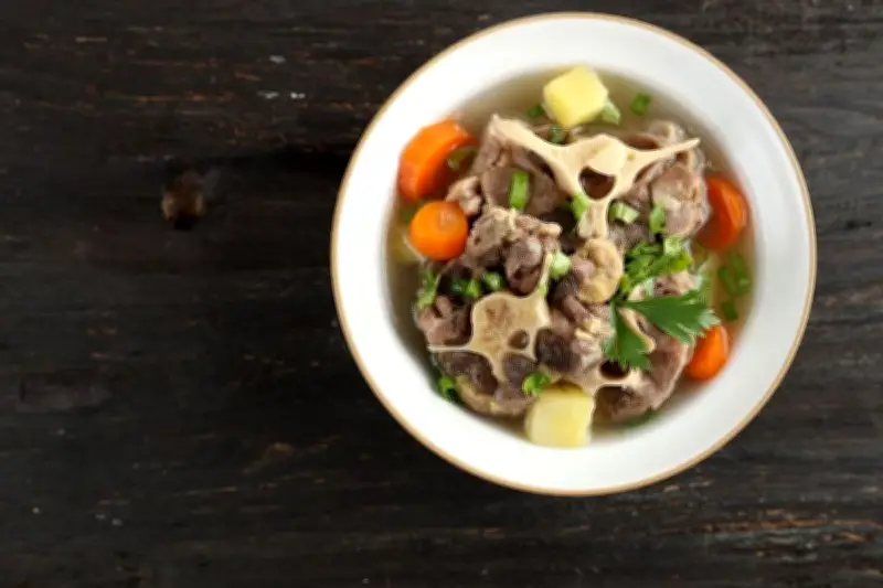 Resep Sop Buntut Kuah Bening Gurih untuk Santapan Idul Adha