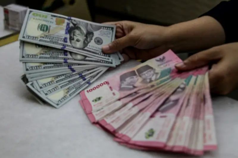 Rupiah Tembus Rp 17.717 per Dolar AS, Warganet Khawatir Tembus Rp 25.000
