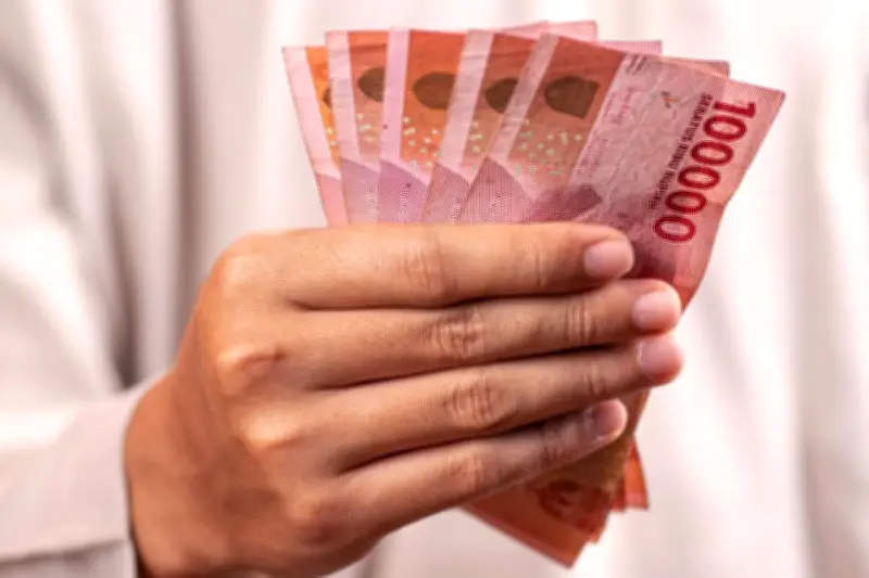 Rupiah Tembus Rp17.600 per Dolar AS, Harga Kebutuhan Pokok Terancam Naik
