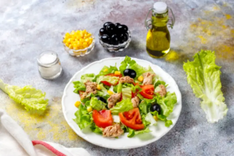 Salad Camilan Segar Saat Panas yang Bantu Detoksifikasi Tubuh